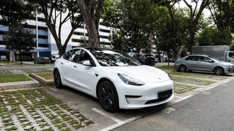Tesla Model 3 SR+ listed at Drive lah